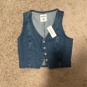 Hollister sister brand Social Tourism denim vest size xsmall